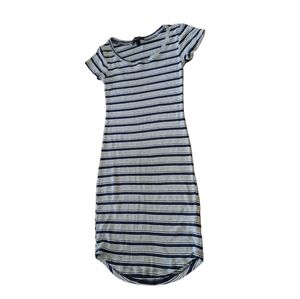 Derek Heart dress patterned size M